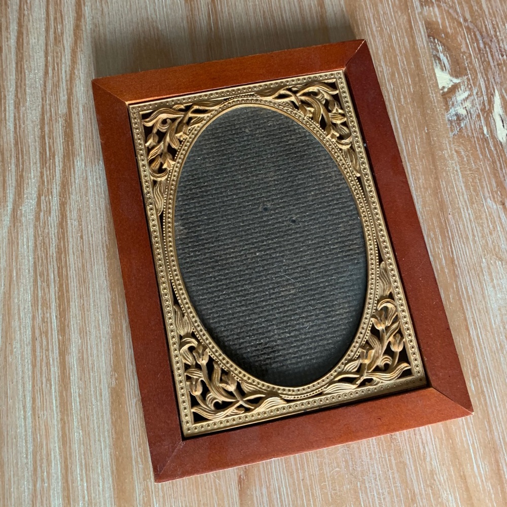 Vintage picture frame